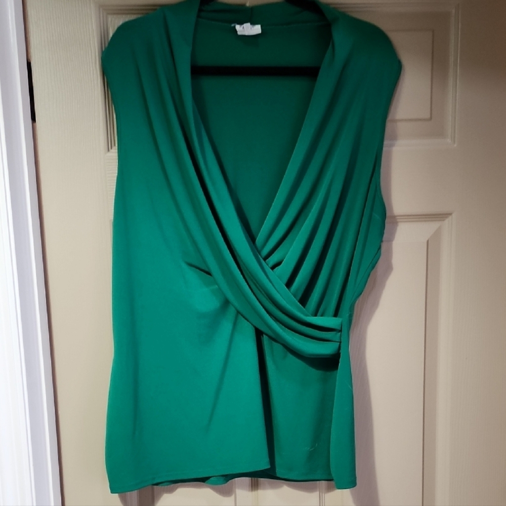 Green Sleeveless Wrap Blouse with V-Neck Great Fall Holiday Layer!